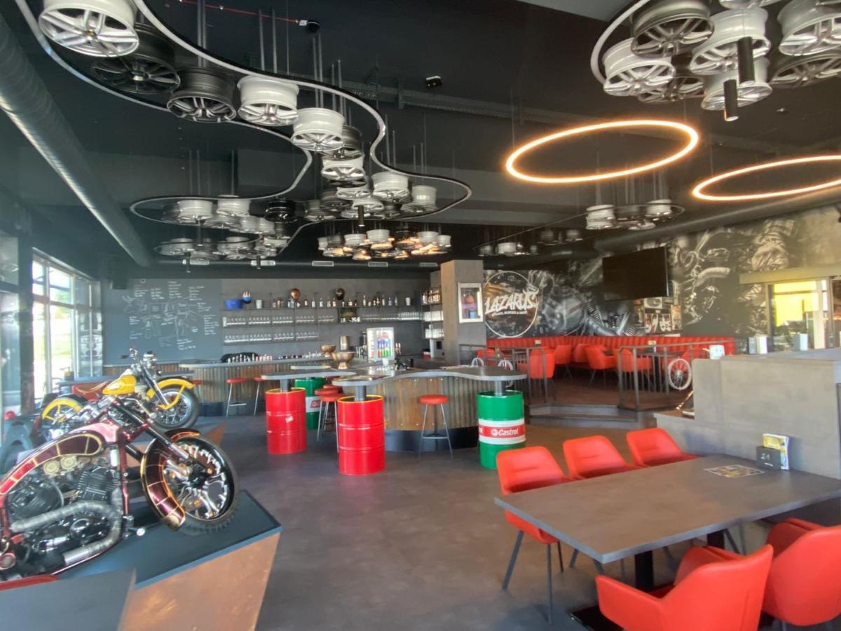 Ringrast Das Erlebnishotel Beim Red Bull Ring Spielberg Bei Knittelfeld Eksteriør billede